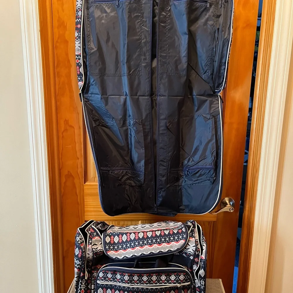 N/A garment bag